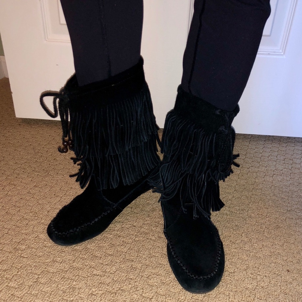 Fringe boots